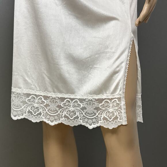 Vintage Maidenform Wise Buys Half Slip Small Nylon Tricot Scalloped Violet Lace - Picture 2 of 6